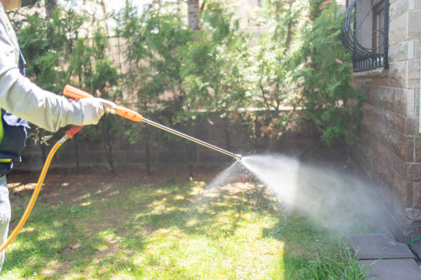 Best Commercial Pest Control Services  in Milton, LA